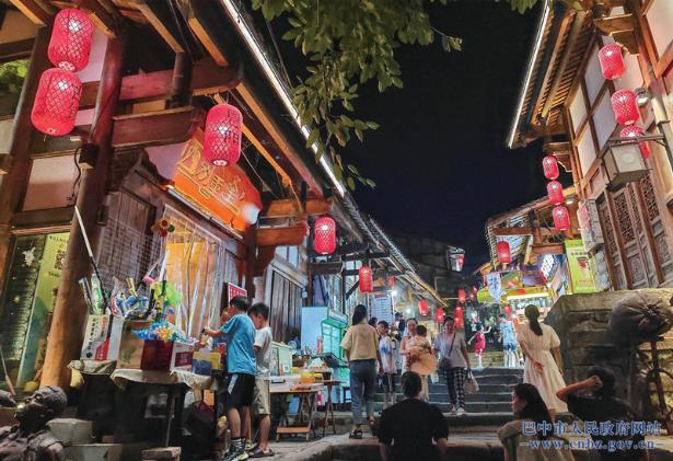 在恩陽，盡享古鎮夜色之美